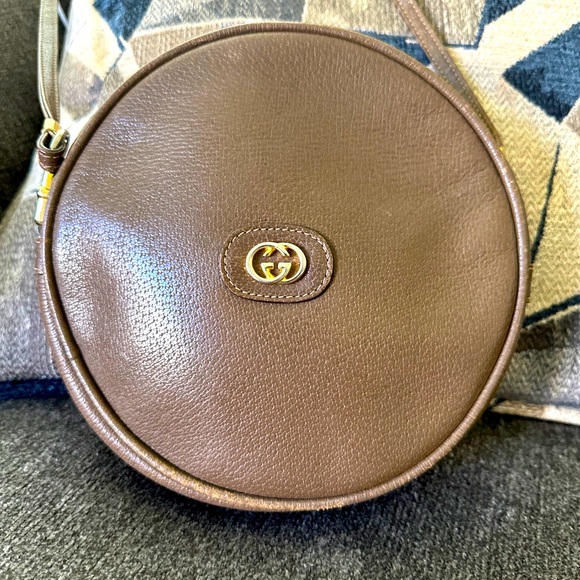 DO NOT BUY Gucci Leather Disc Bag - Picture 3 of 14